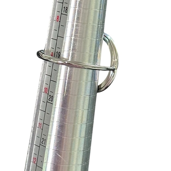 Calvin Klein NWT Loop Two Tone Ring with a Round White Coral Stone Size 9 - Picture 3 of 8